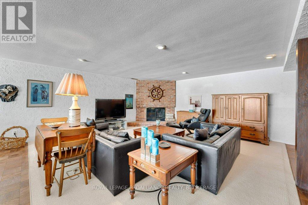 807 Wartman Avenue, Kingston, Ontario  K7M 4M3 - Photo 31 - X12757036