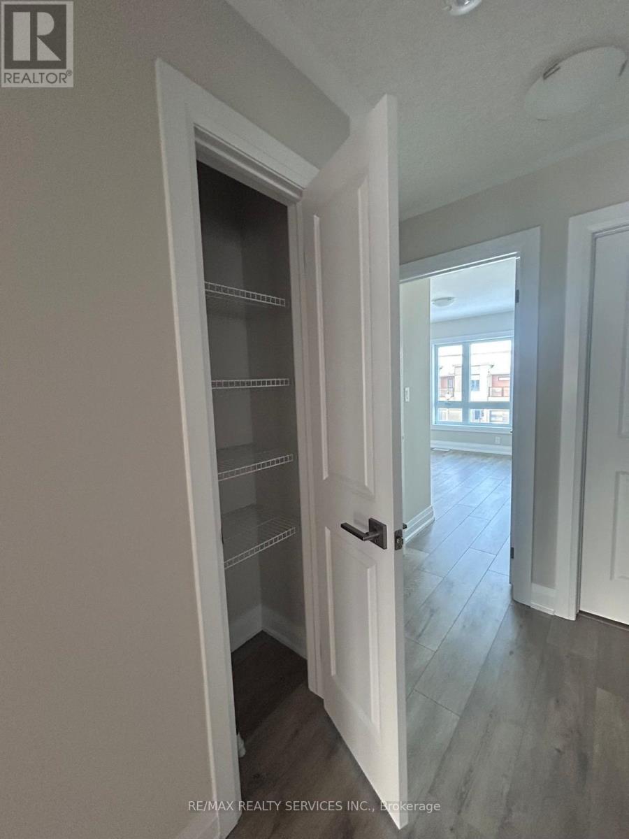 30 Shaded Creek Drive, Kitchener, Ontario  N2P 2P3 - Photo 12 - X12755294