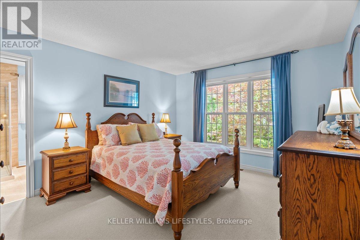 40 Lakeside Circle, Lambton Shores, Ontario  N0M 1T0 - Photo 14 - X12753176