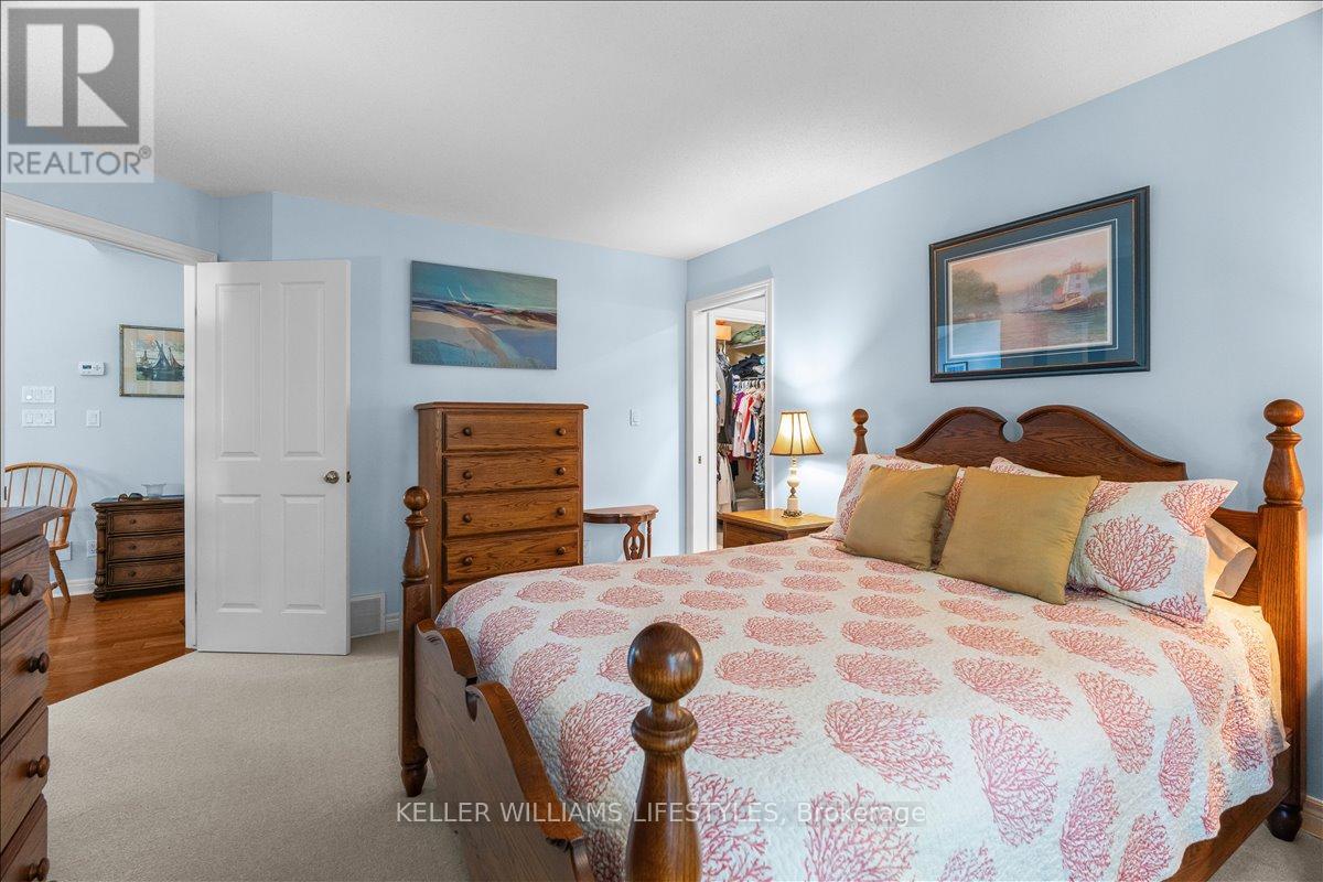 40 Lakeside Circle, Lambton Shores, Ontario  N0M 1T0 - Photo 15 - X12753176