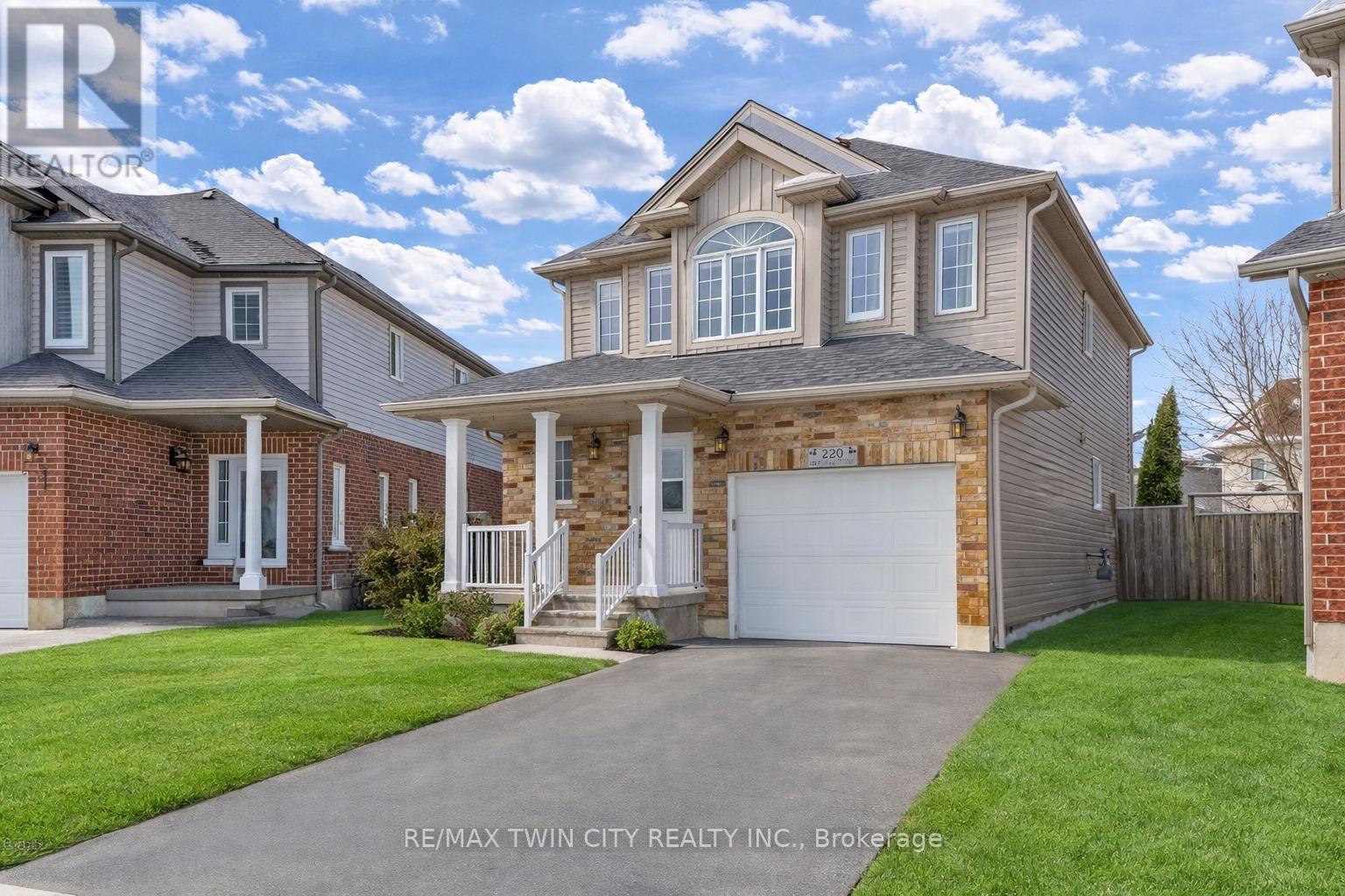 220 Lemon Grass Crescent, Kitchener, Ontario  N2N 3R7 - Photo 1 - X12758338