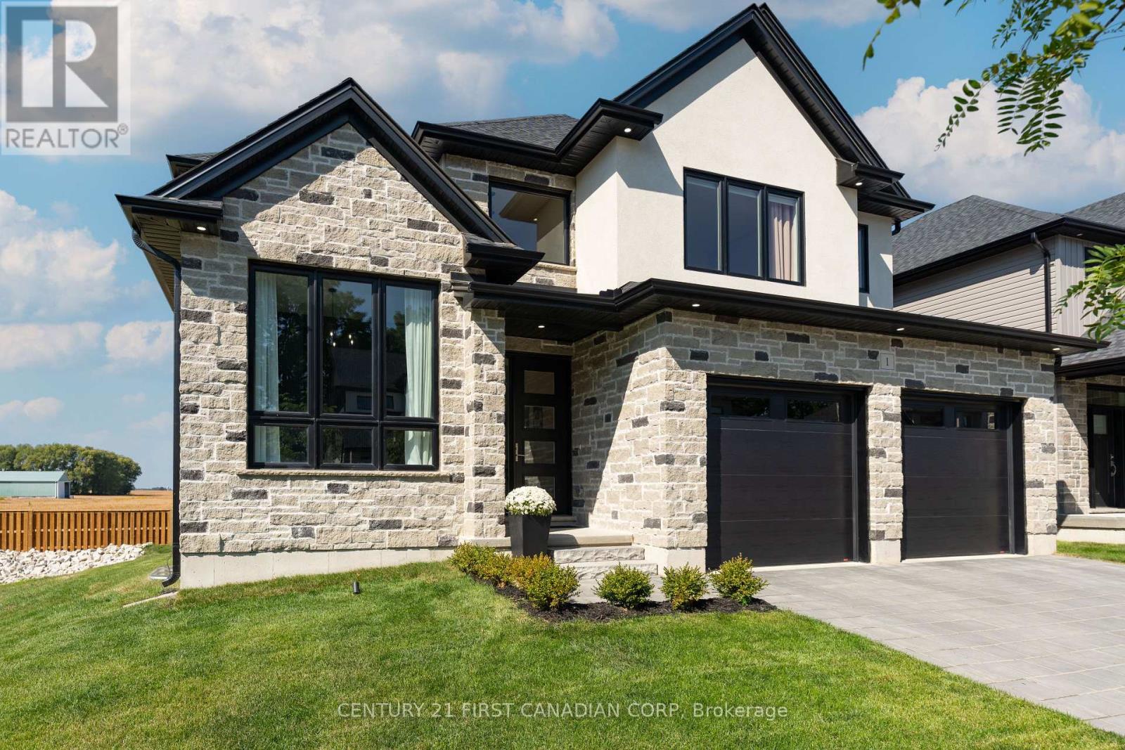 1 - 7966 Fallon Drive, Lucan Biddulph, Ontario  N0M 1V0 - Photo 3 - X12756932