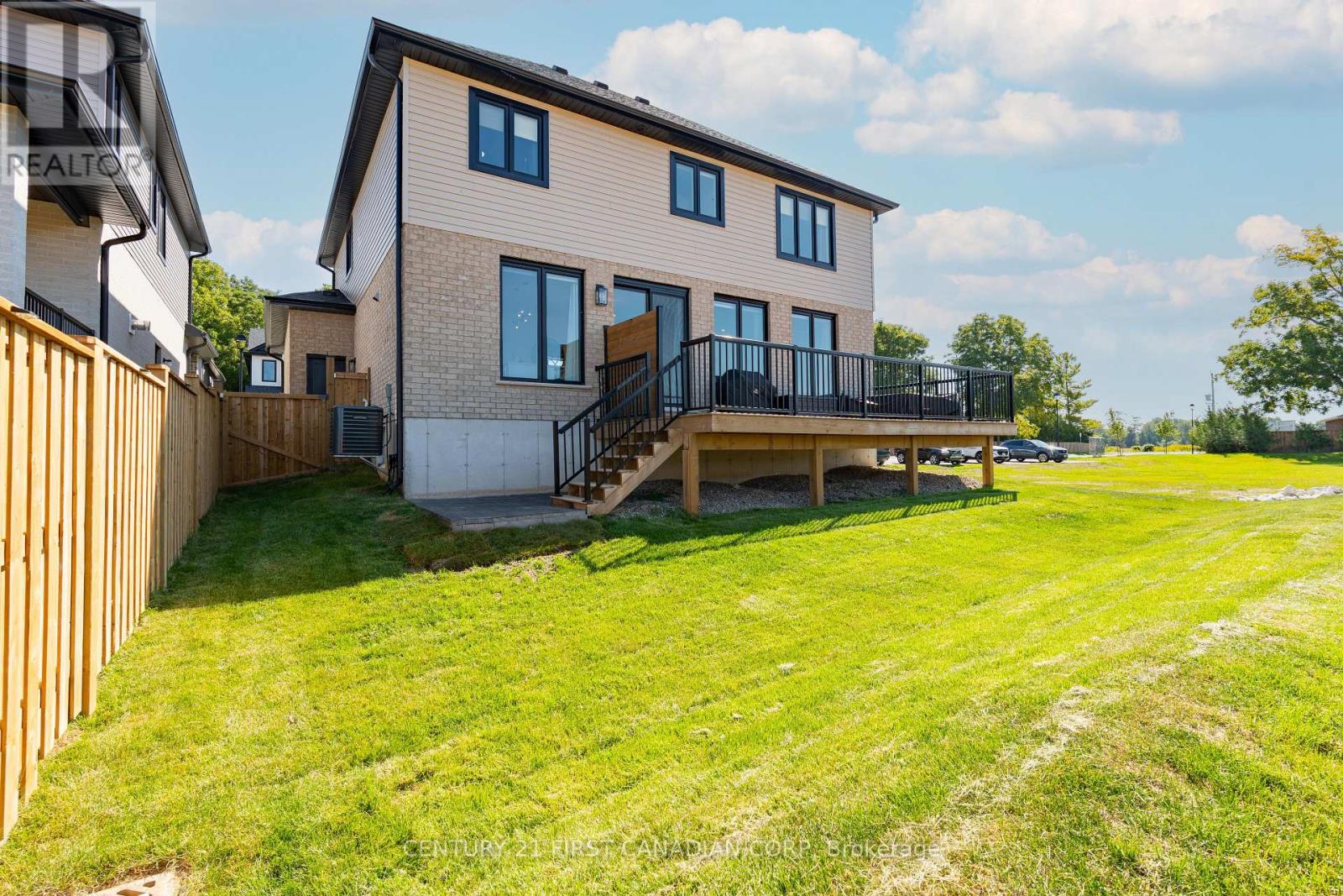 1 - 7966 Fallon Drive, Lucan Biddulph, Ontario  N0M 1V0 - Photo 32 - X12756932