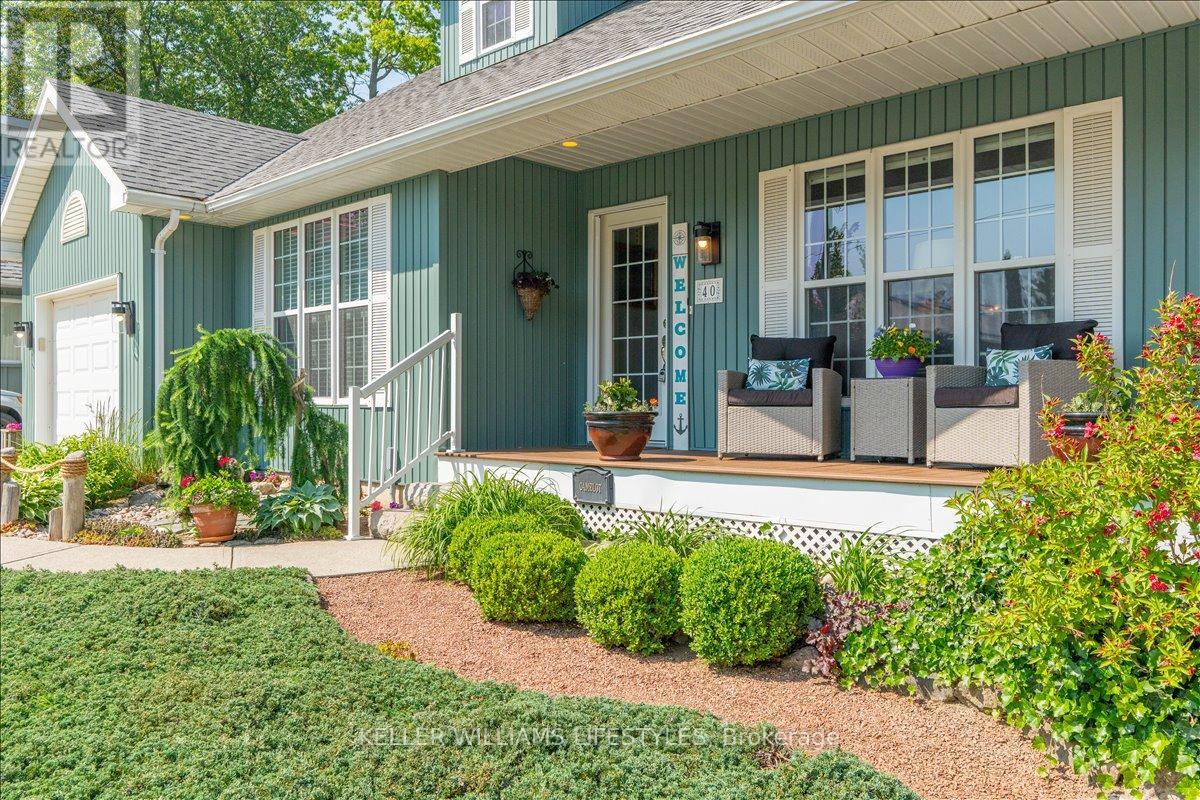 40 Lakeside Circle, Lambton Shores, Ontario  N0M 1T0 - Photo 4 - X12753176