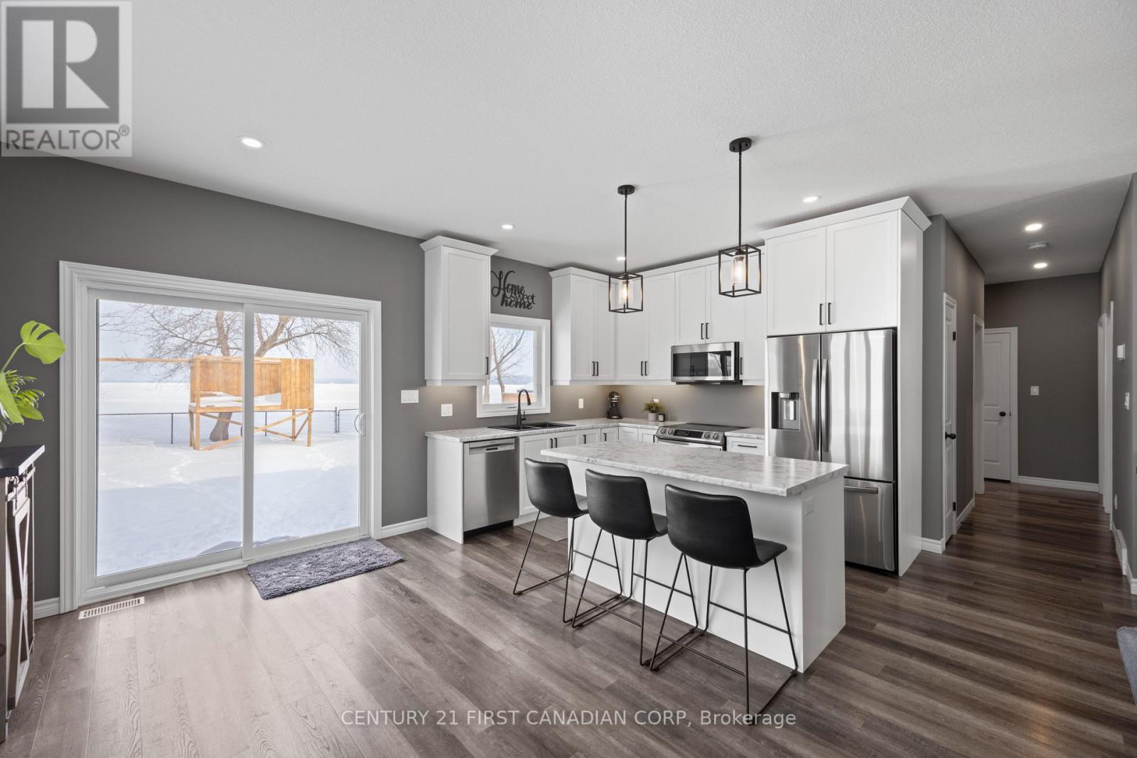 Photo 13 of 50 for 21 Middle Street