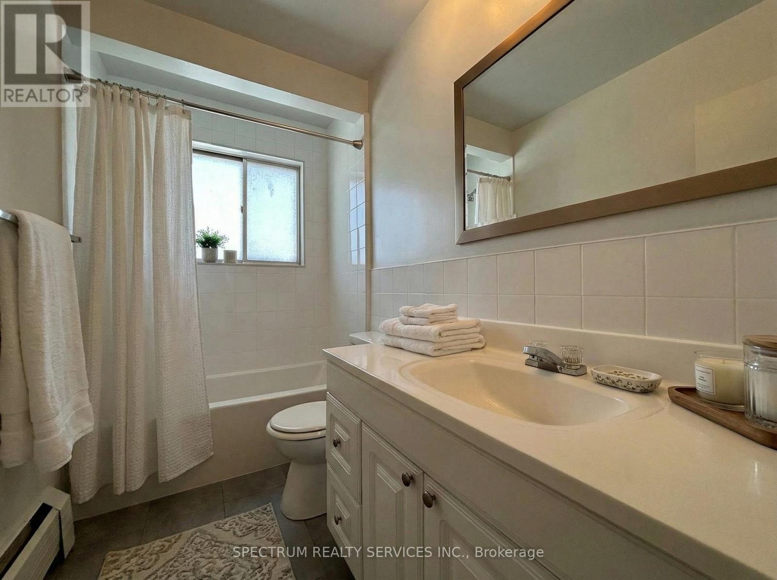 10 - 357 Connaught Street, Kitchener, Ontario  N2C 1B9 - Photo 8 - X12758402