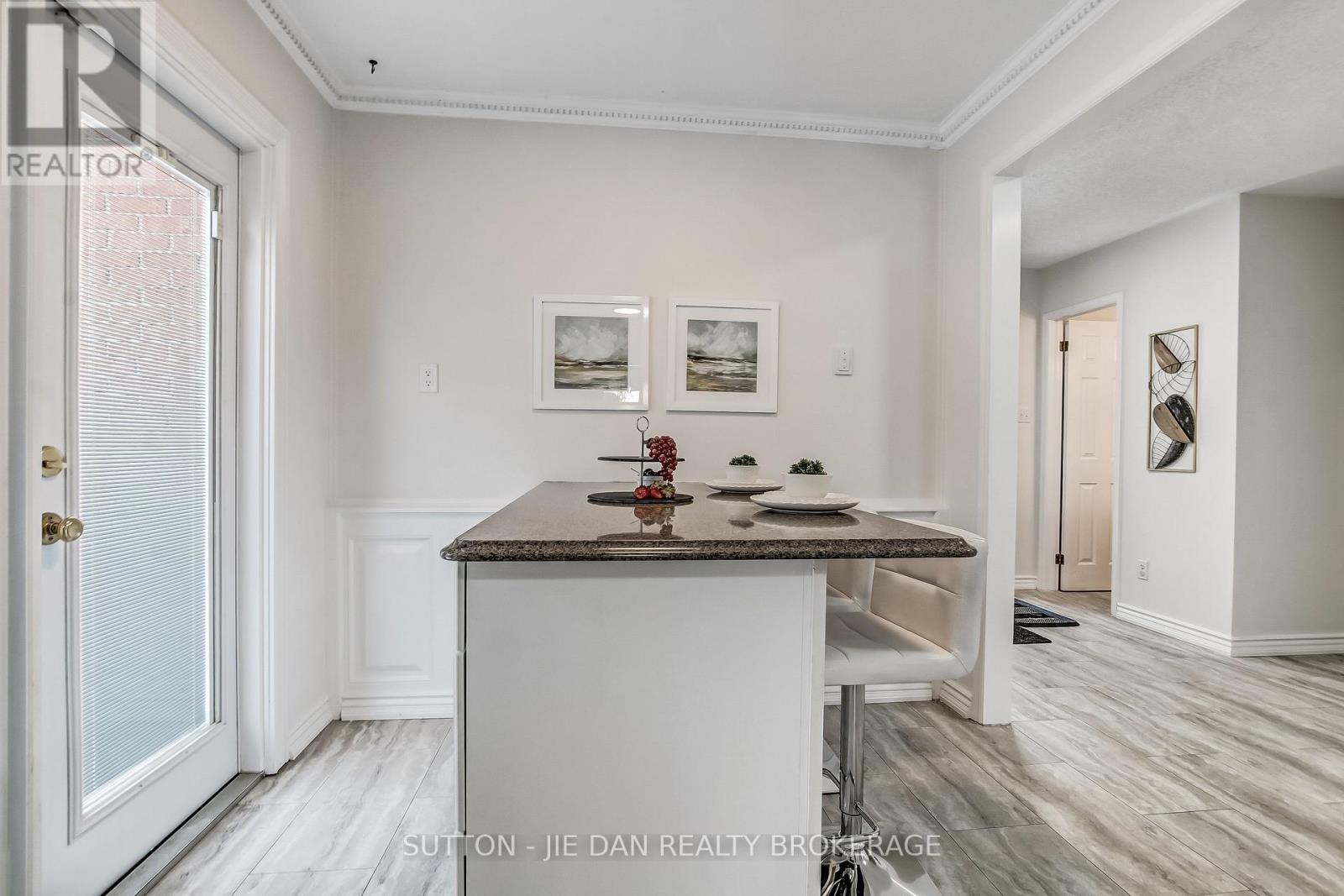 135 Gerald Crescent, London South, Ontario  N5Z 5A3 - Photo 8 - X12757014