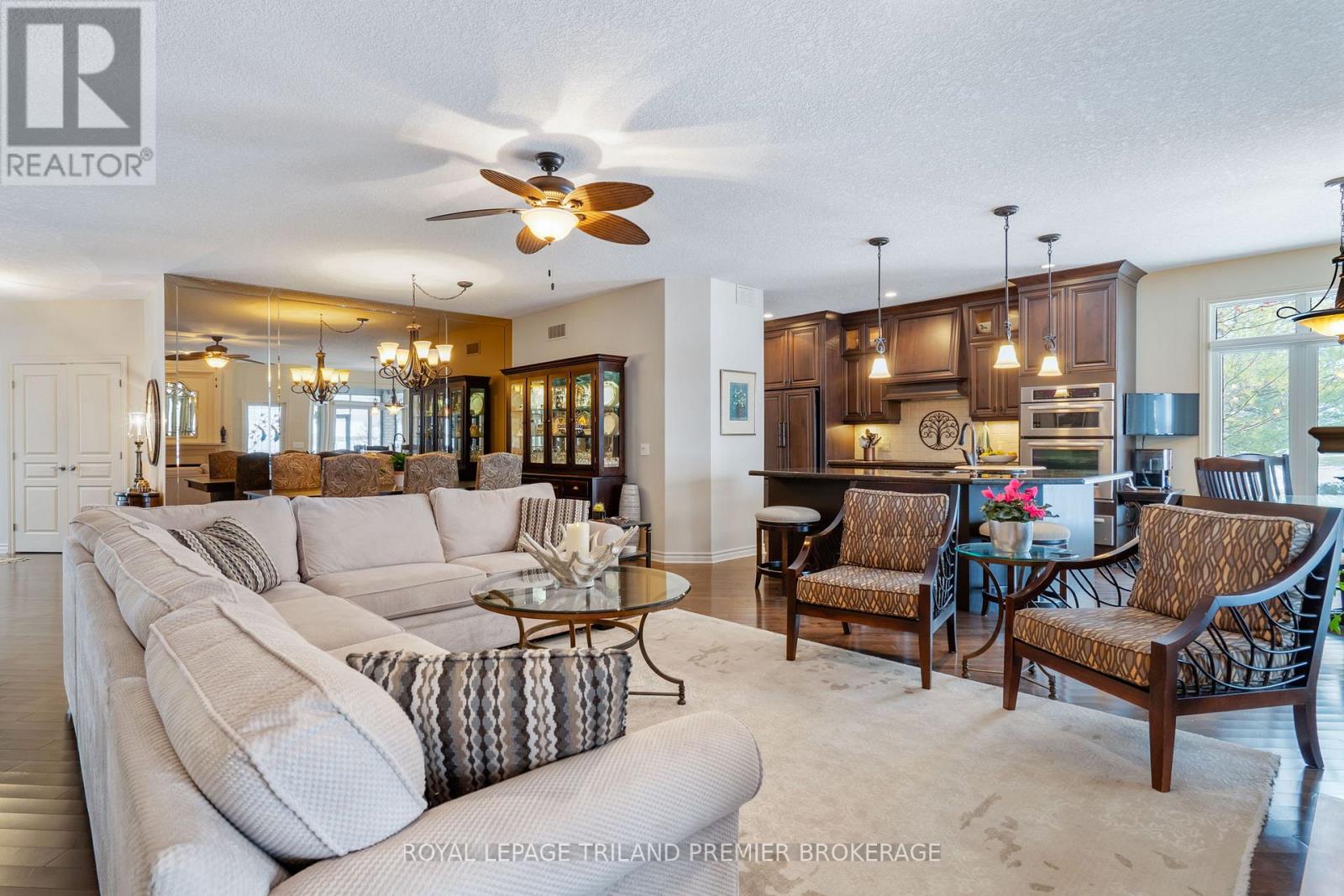 1303 Sandy Somerville Drive, London South, Ontario  N6K 5R4 - Photo 11 - X12757018