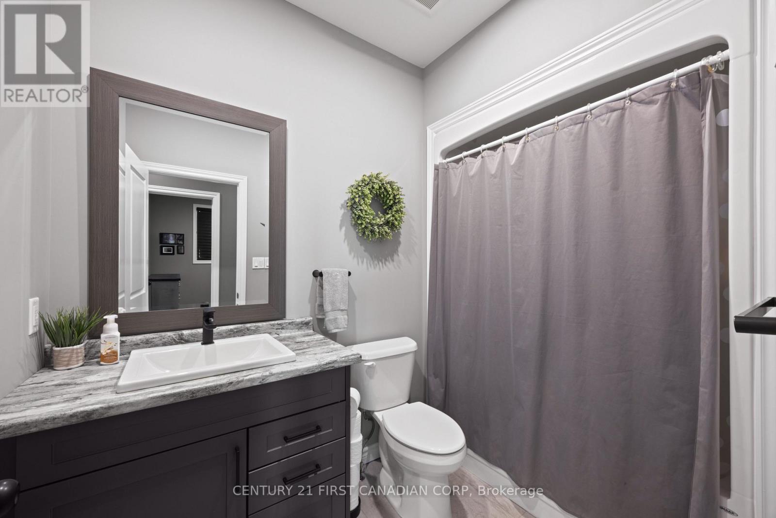 21 Middle Street, South Huron, Ontario  N0M 1M0 - Photo 27 - X12756942