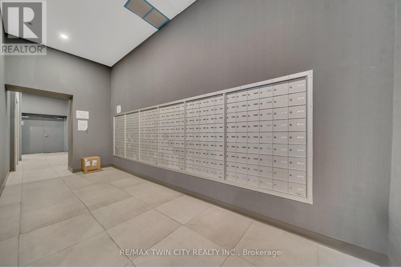 2404 - 60 Frederick Street, Kitchener, Ontario  N2H 0C7 - Photo 7 - X12758426