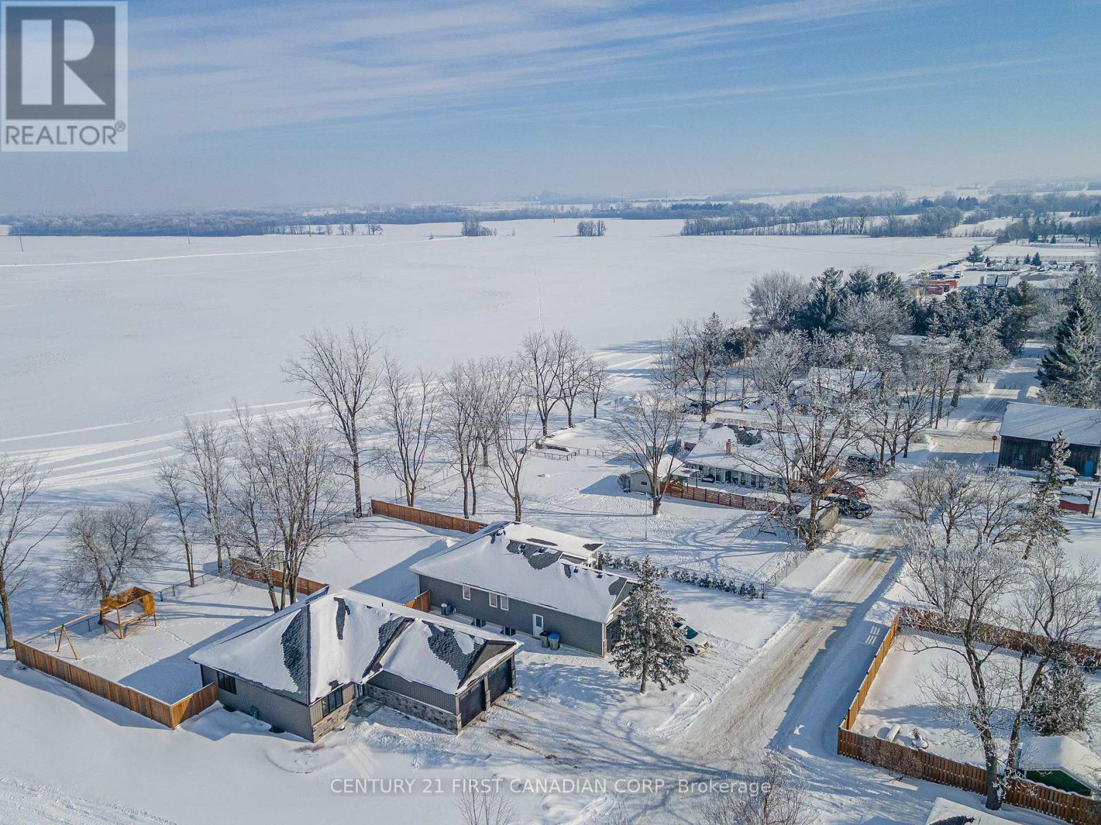 21 Middle Street, South Huron, Ontario  N0M 1M0 - Photo 41 - X12756942