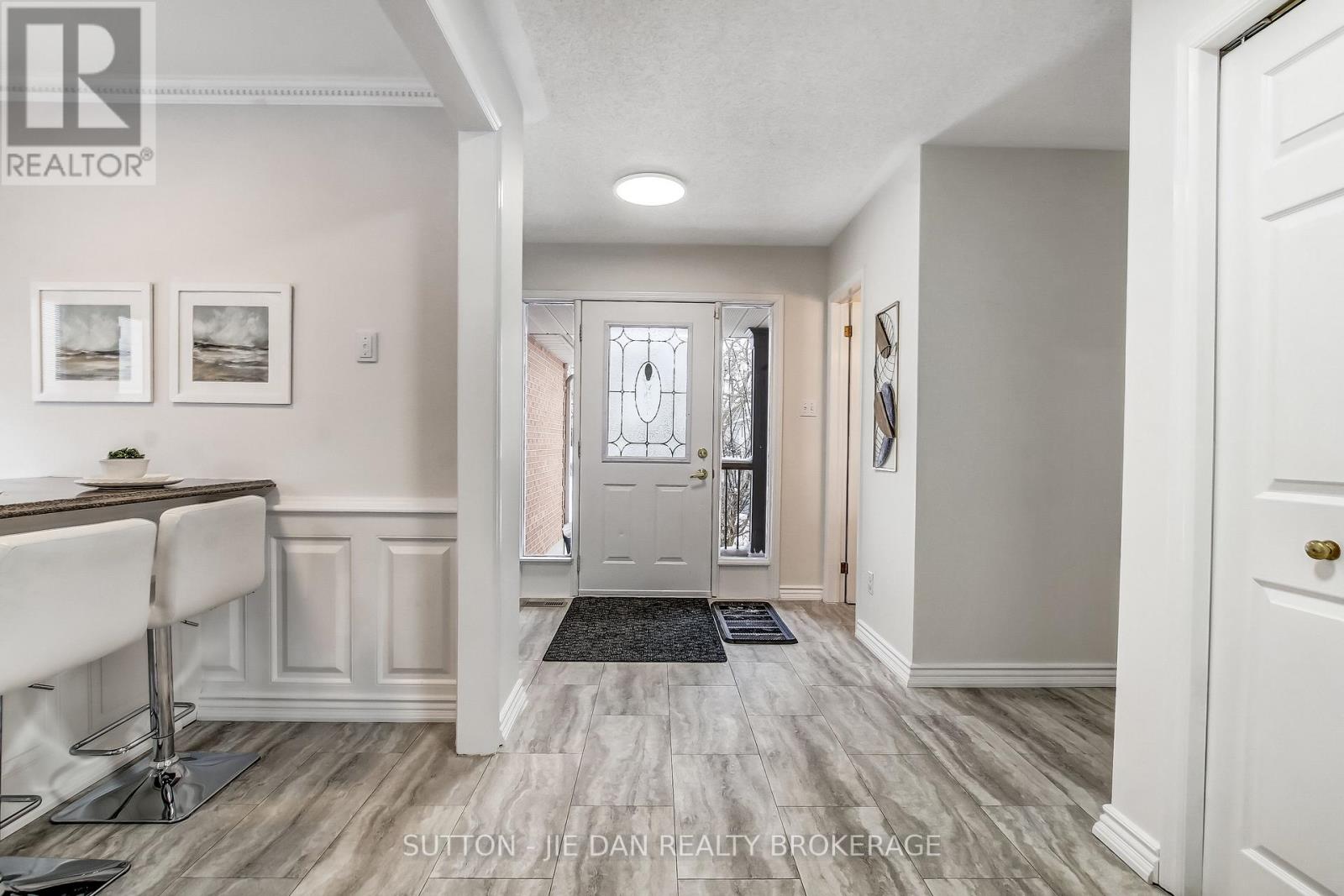 135 Gerald Crescent, London South, Ontario  N5Z 5A3 - Photo 9 - X12757014