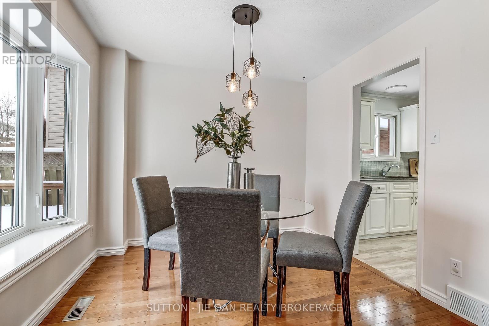 135 Gerald Crescent, London South, Ontario  N5Z 5A3 - Photo 6 - X12757014