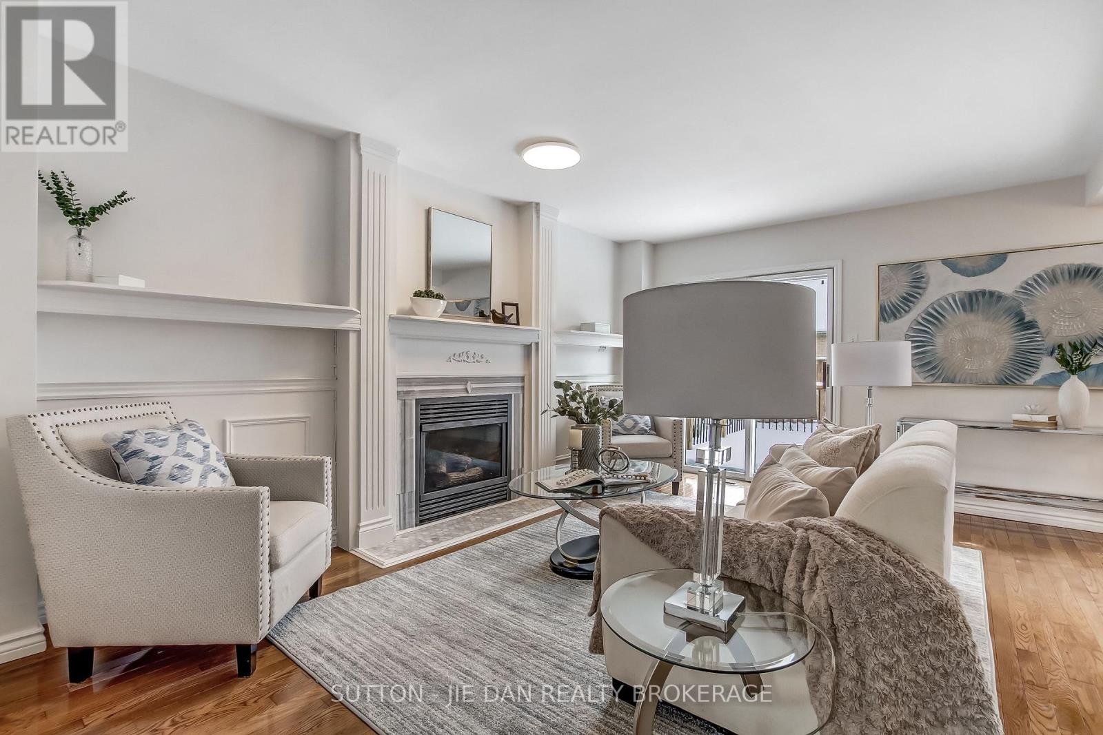 Photo 2 of 25 for 135 Gerald Crescent