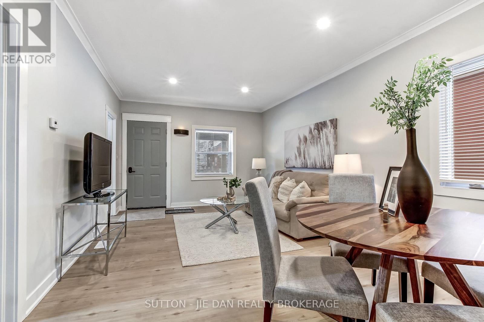 Photo 5 of 20 for 30 Hyla Street