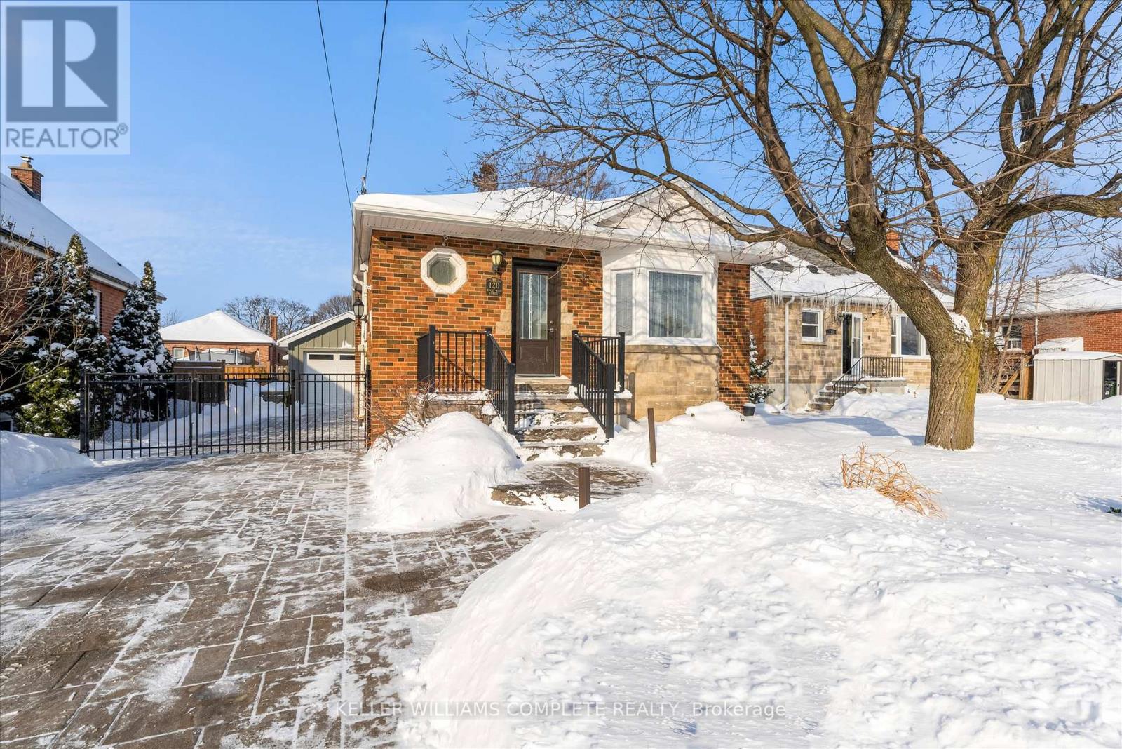 120 East 43rd Street, Hamilton, Ontario  L8T 3B9 - Photo 2 - X12758454