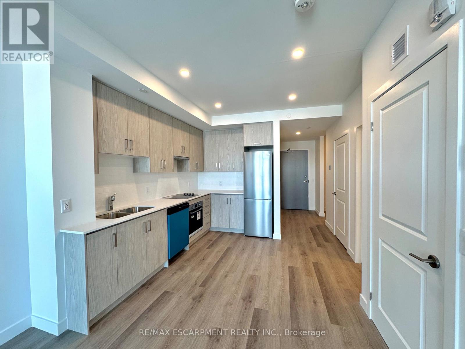 705 - 461 Green Road, Hamilton, Ontario  L8E 5B4 - Photo 7 - X12758460