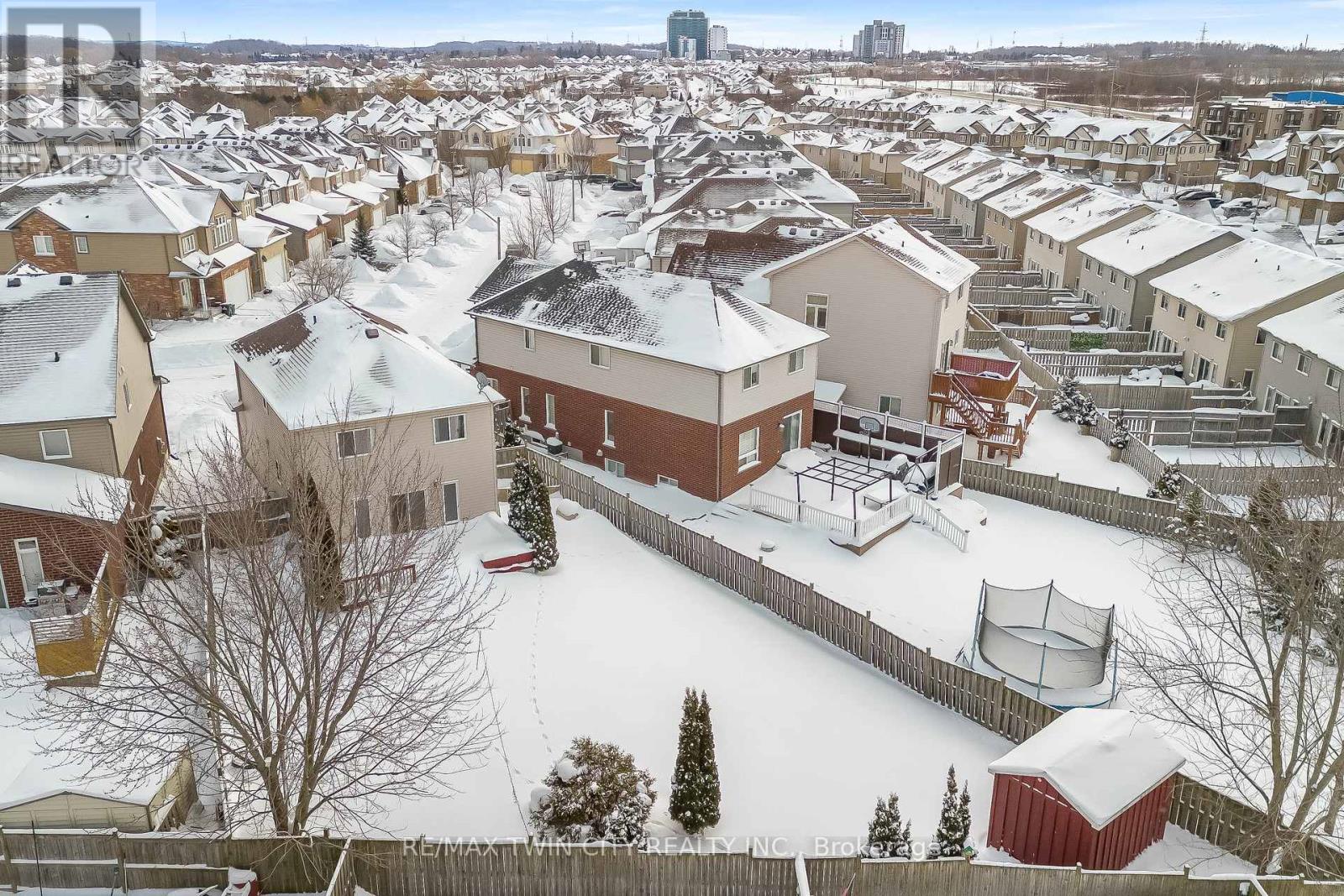 220 Lemon Grass Crescent, Kitchener, Ontario  N2N 3R7 - Photo 35 - X12758338