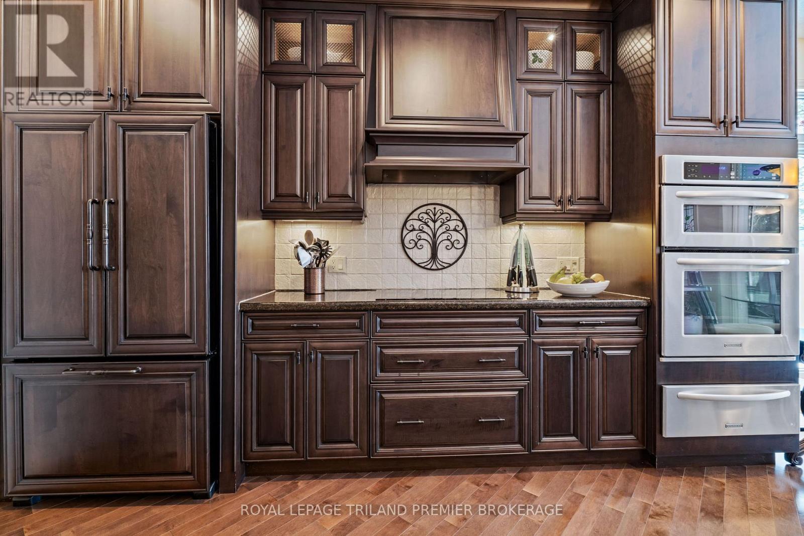 1303 Sandy Somerville Drive, London South, Ontario  N6K 5R4 - Photo 16 - X12757018