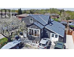 6 ELMHURST DRIVE, Toronto, Ontario