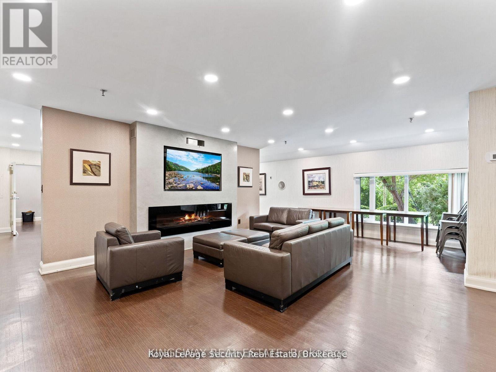 1504 - 240 Scarlett Road, Toronto, Ontario  M6N 4X4 - Photo 10 - W12758836