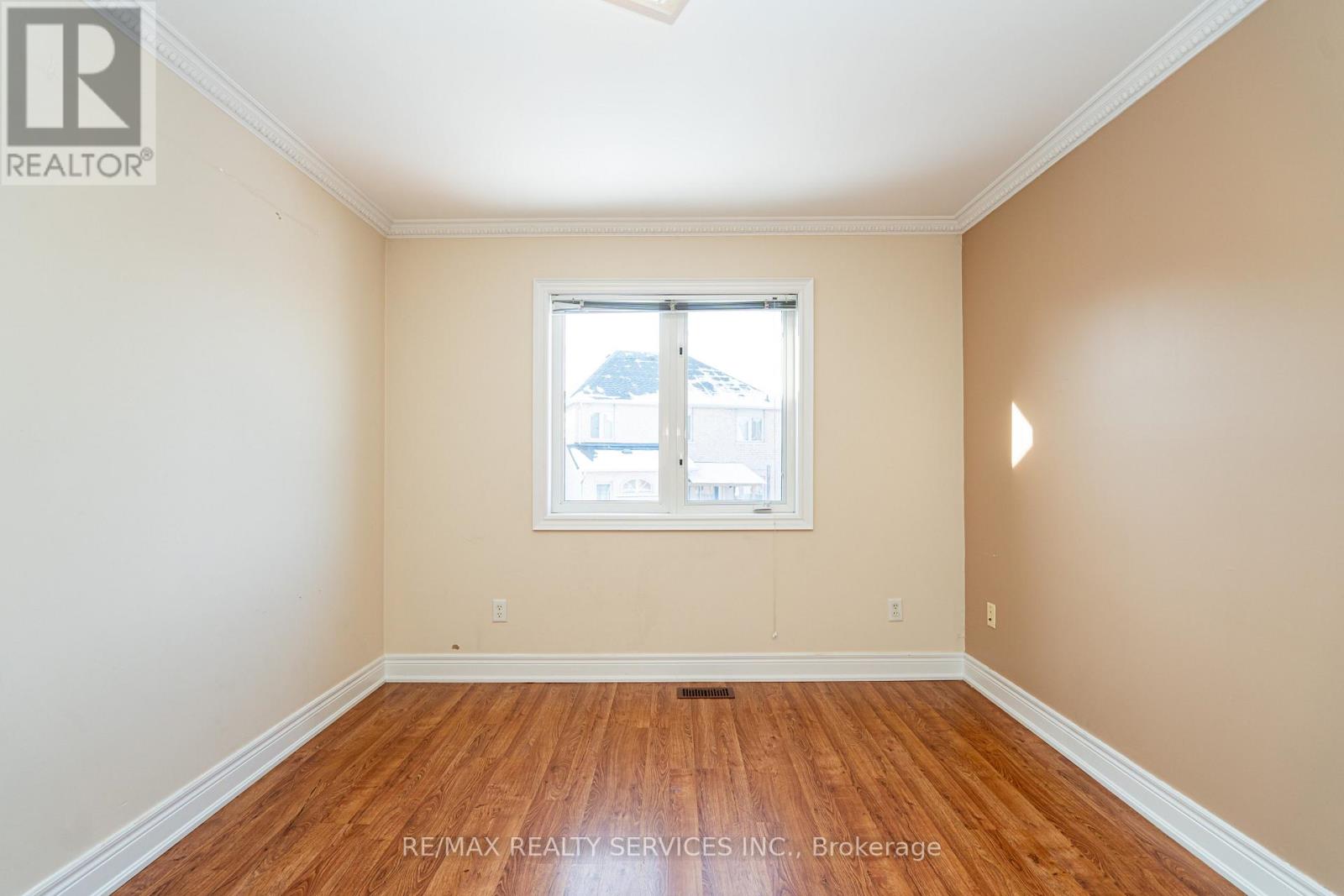 52 Mount Royal Circle, Brampton, Ontario  L6P 2K4 - Photo 33 - W12758842