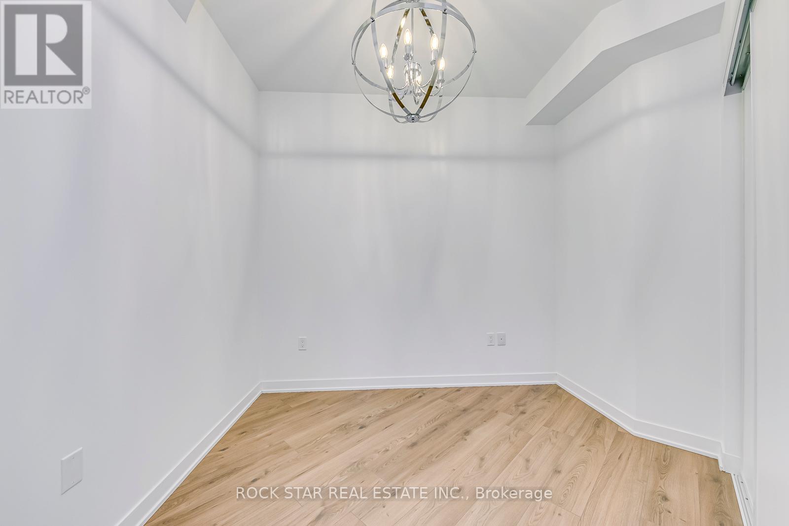 601 - 395 Dundas Street W, Oakville, Ontario  L6M 5R8 - Photo 22 - W12758844