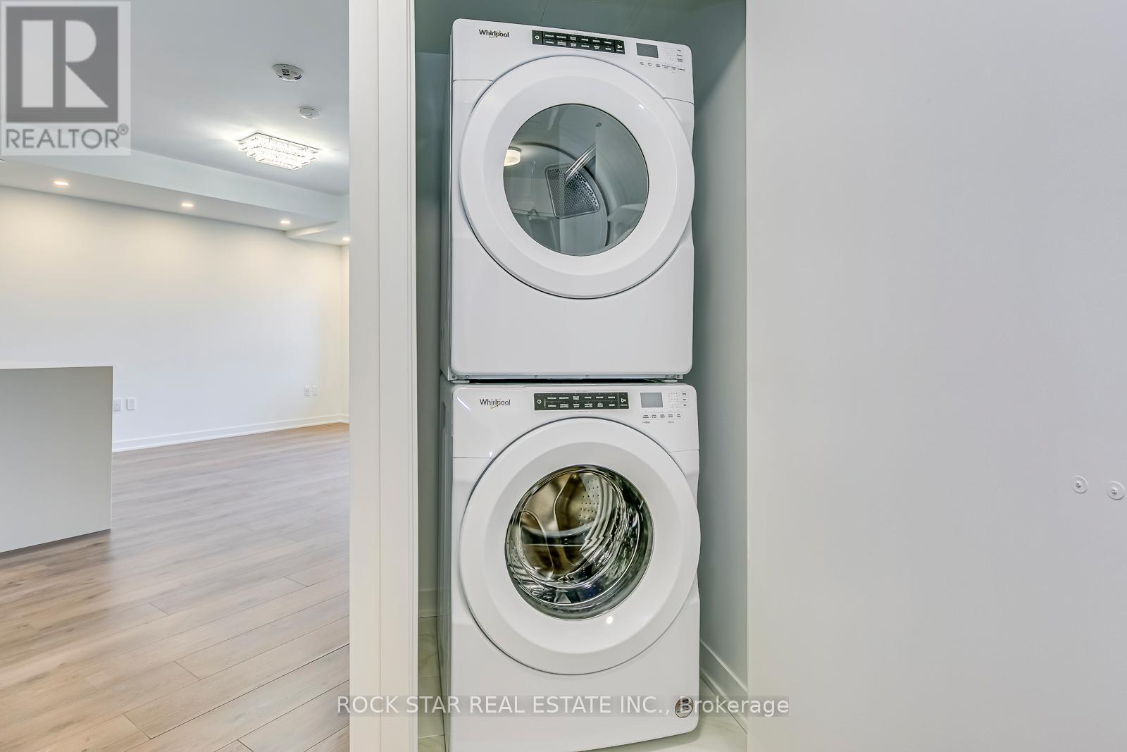 601 - 395 Dundas Street W, Oakville, Ontario  L6M 5R8 - Photo 26 - W12758844