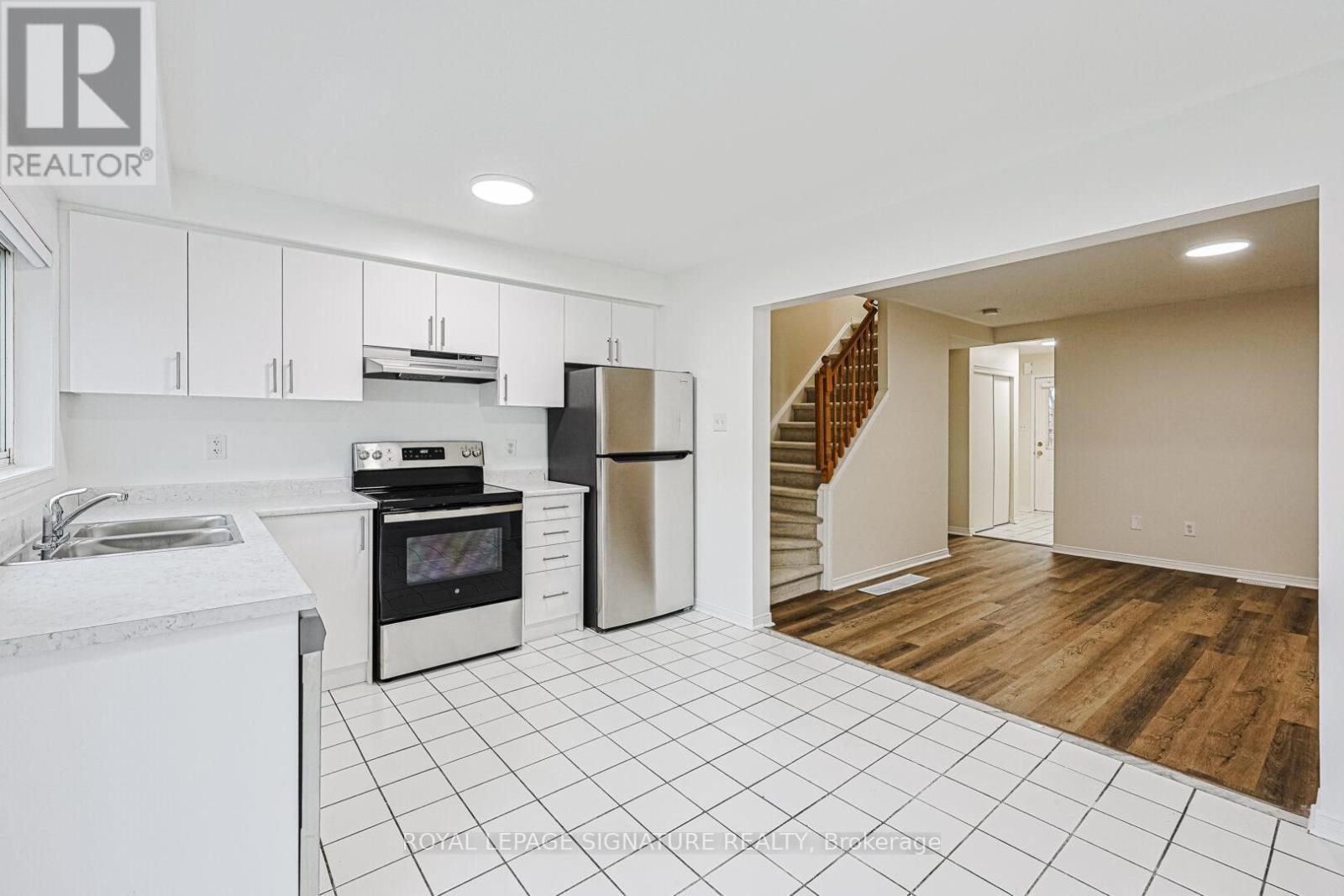 6 - 3 Pleasantview Avenue, Brampton, Ontario  L6X 5E8 - Photo 5 - W12758964