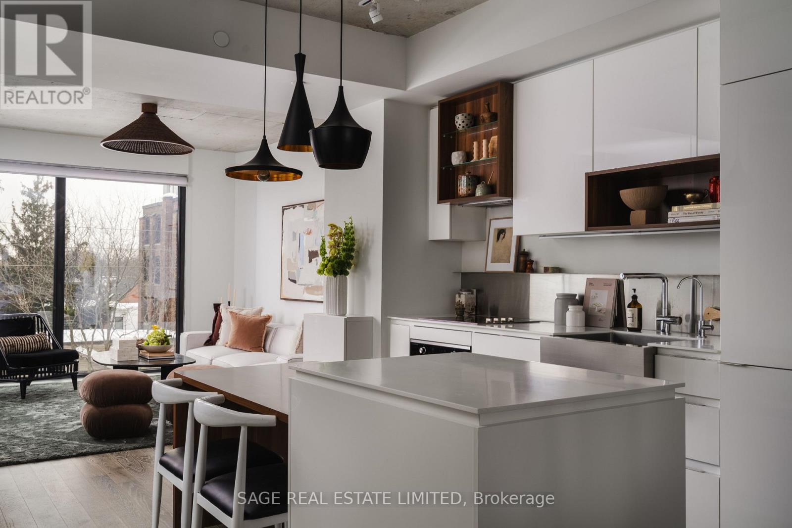 404 - 383 SORAUREN AVENUE, Toronto, Ontario