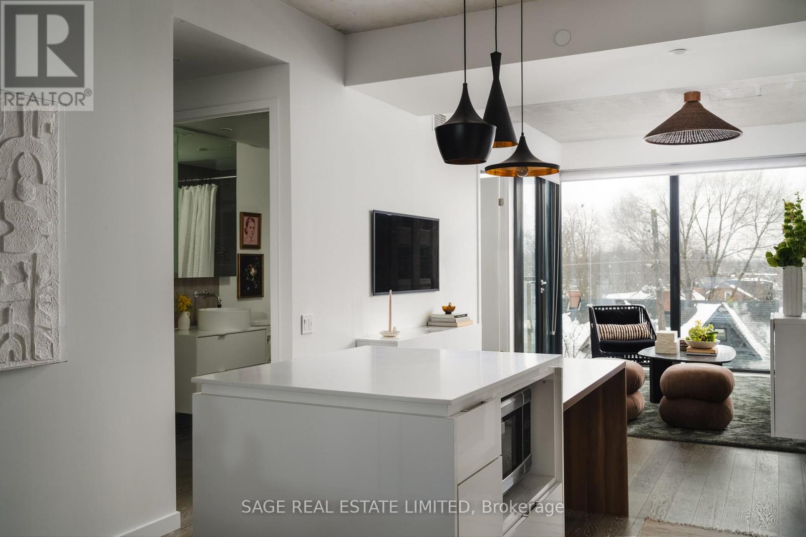 404 - 383 Sorauren Avenue, Toronto, Ontario  M6R 0A4 - Photo 10 - W12758970