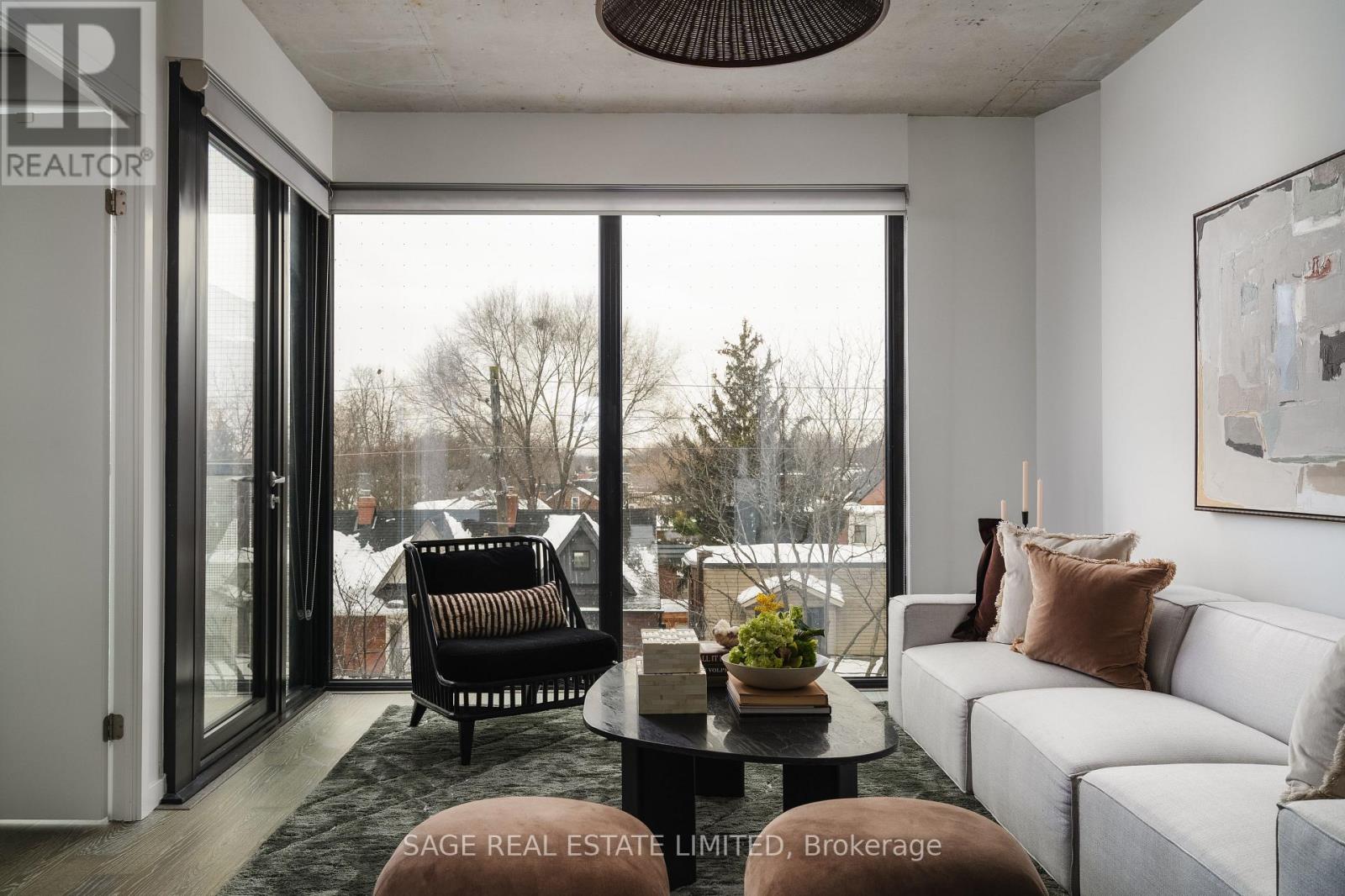 404 - 383 Sorauren Avenue, Toronto, Ontario  M6R 0A4 - Photo 6 - W12758970