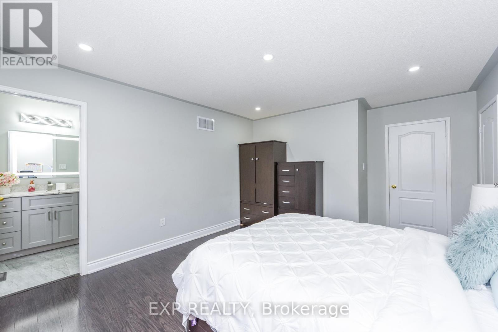 7 Chapparal Drive, Brampton, Ontario  L6R 3C5 - Photo 23 - W12758972