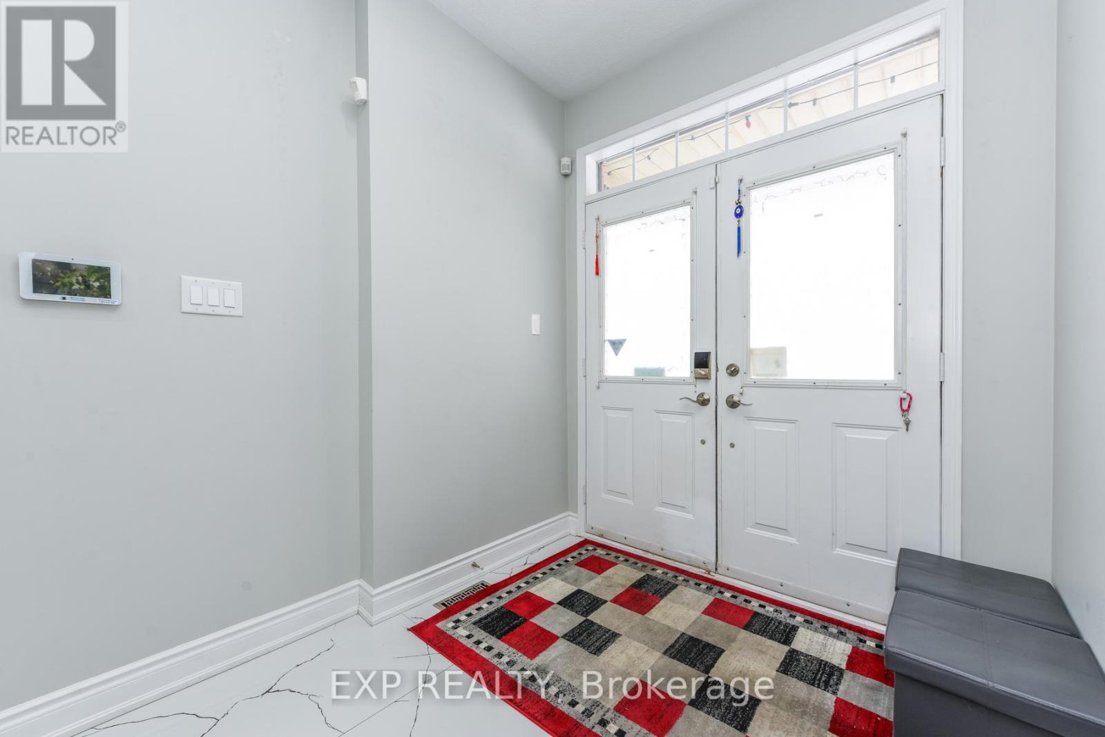 7 Chapparal Drive, Brampton, Ontario  L6R 3C5 - Photo 5 - W12758972