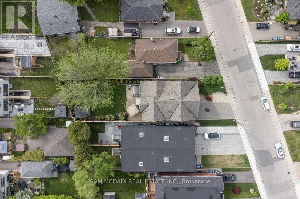 38 Pine Avenue N, Mississauga, Ontario  L5H 2P8 - Photo 47 - W12758974