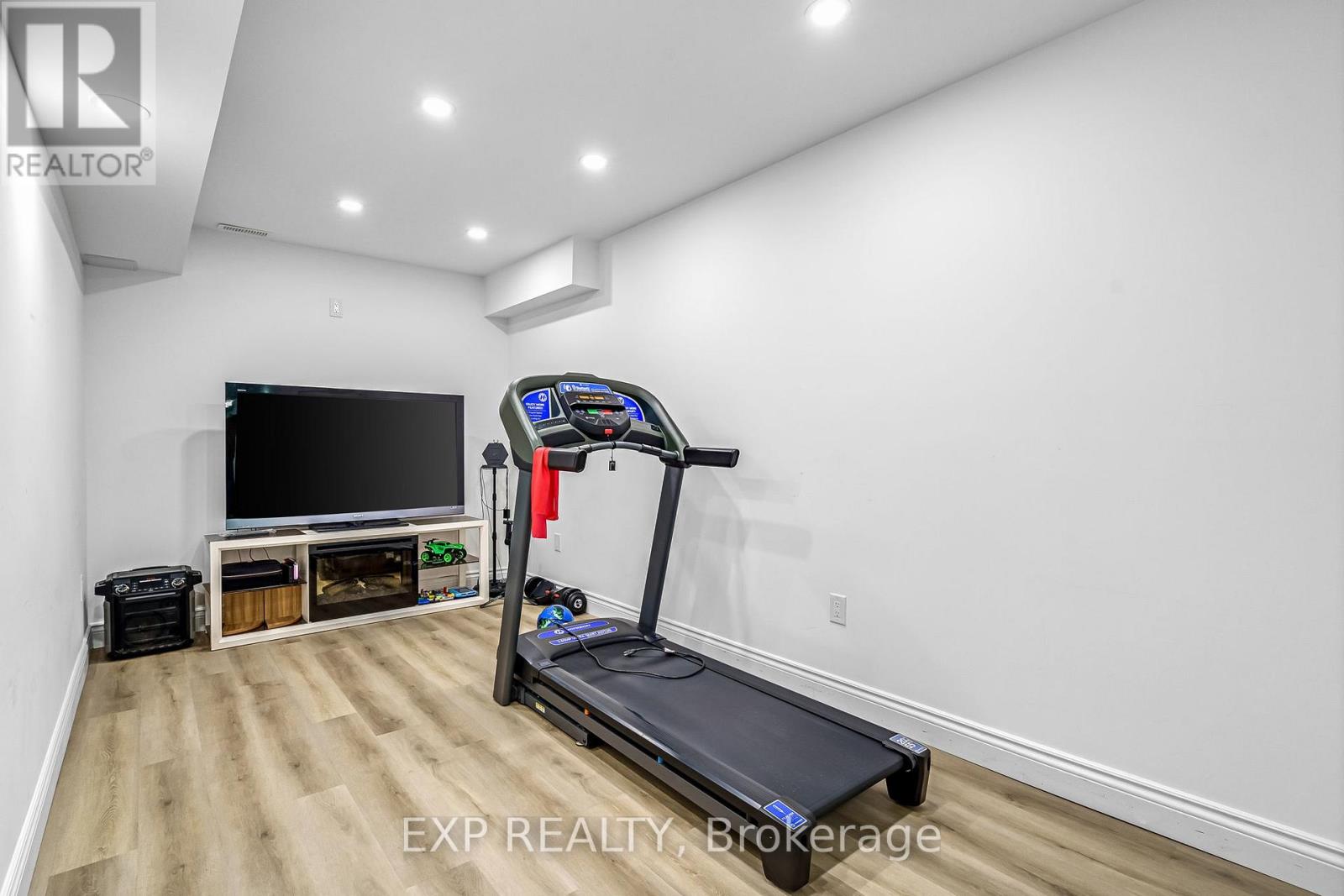 Photo 33 of 41 for 26 - 1870 Aldersbrook Gate