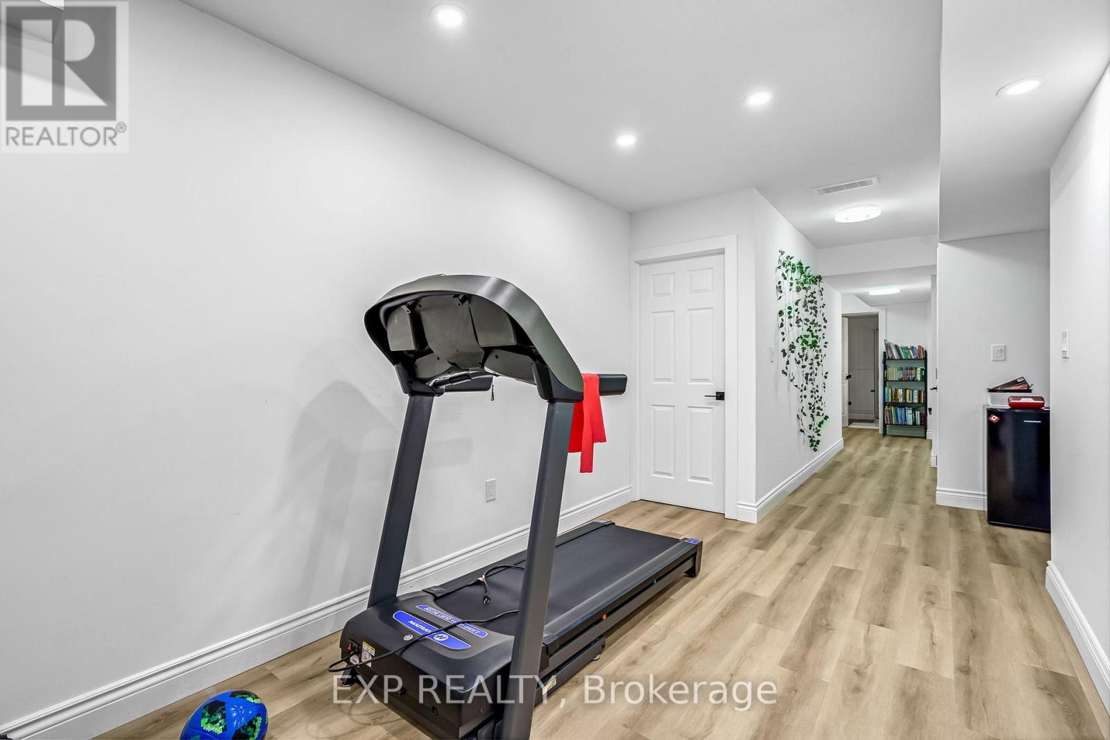 Photo 34 of 41 for 26 - 1870 Aldersbrook Gate