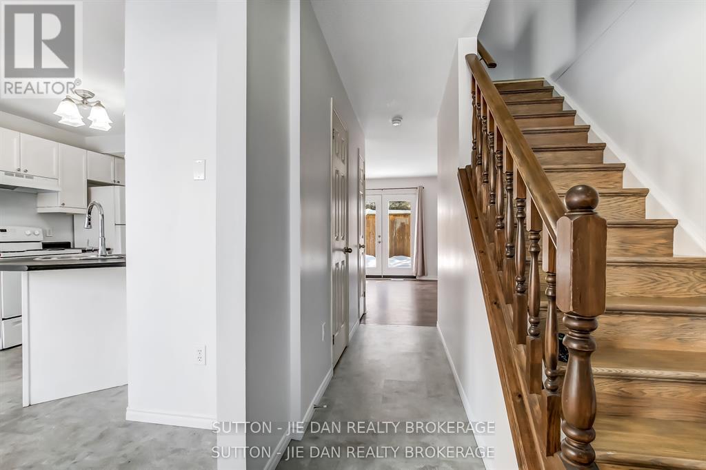 Photo 2 of 22 for 63 - 70 Chapman Court