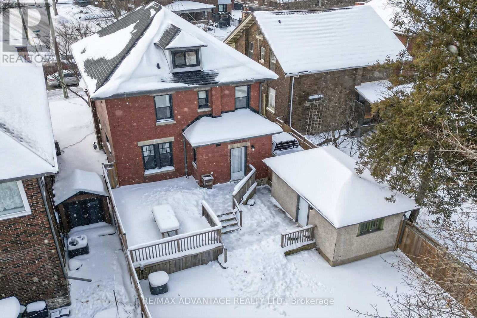 Photo 40 of 50 for 258 Ridout Street S