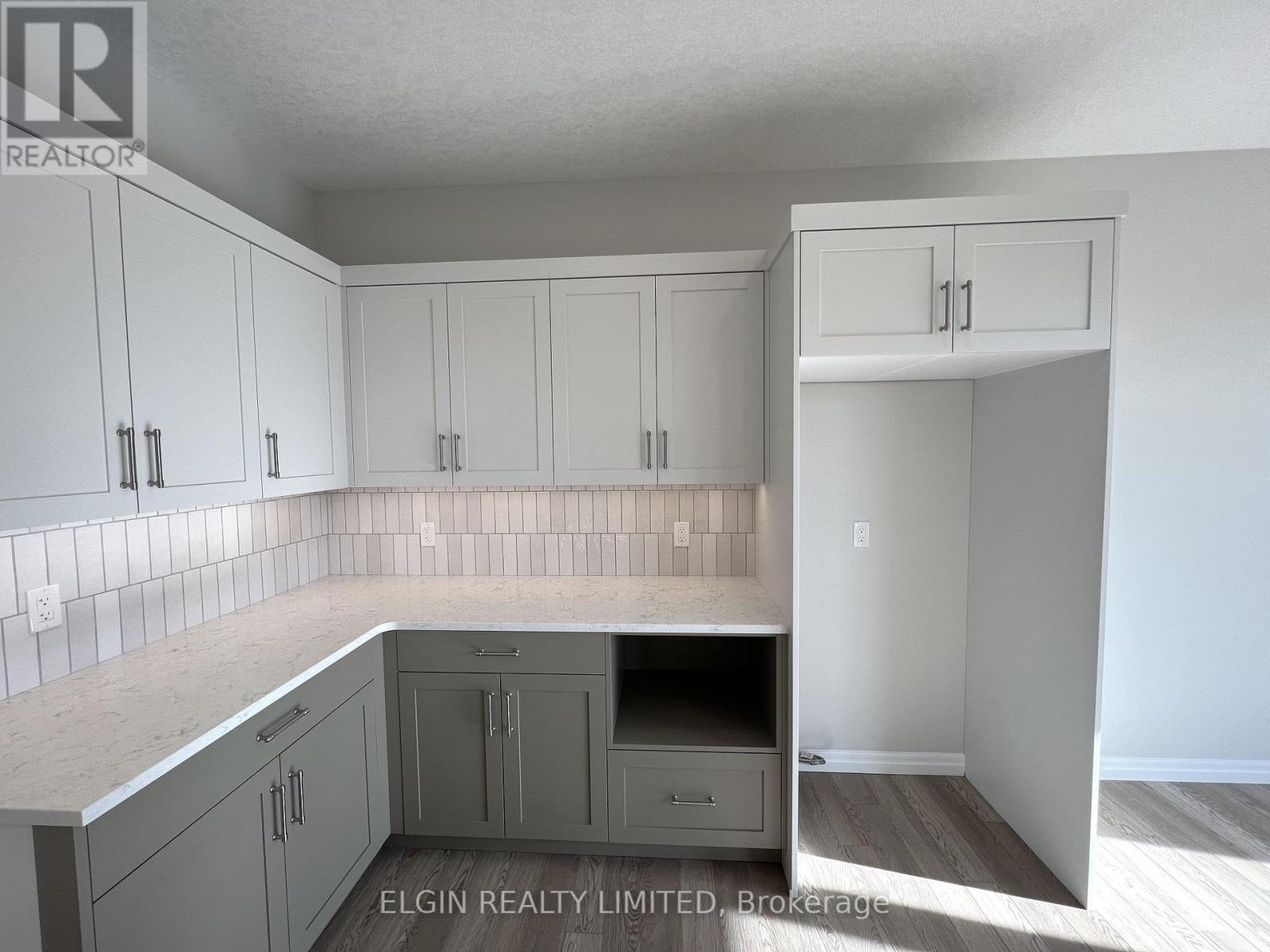 Photo 9 of 27 for 9 Horizon Court