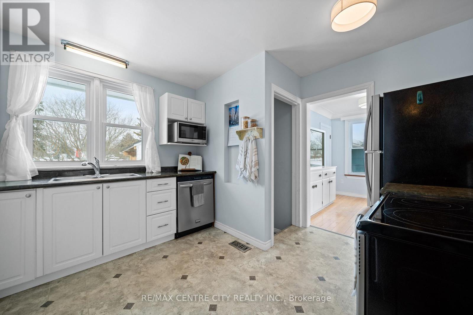 Photo 11 of 50 for 193 Centennial Avenue