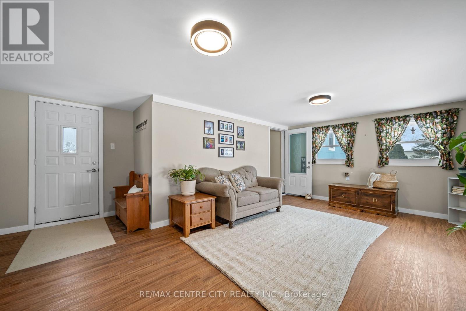 Photo 25 of 50 for 193 Centennial Avenue