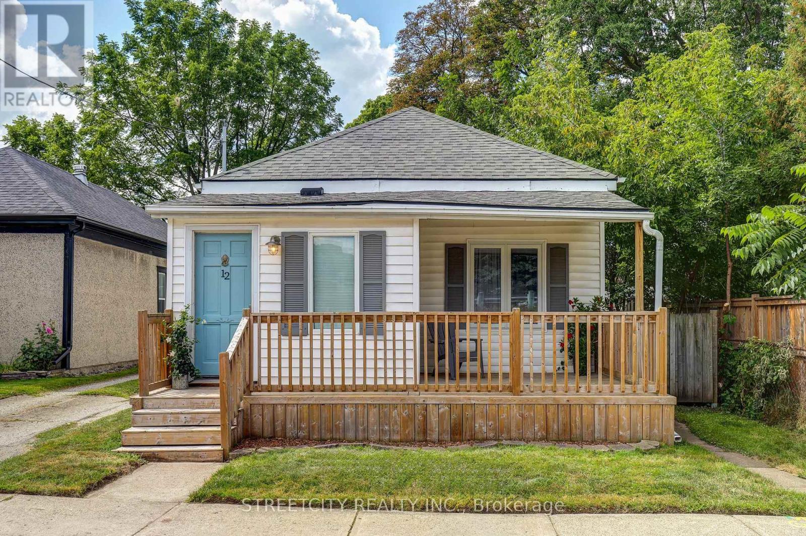 12 Cavendish Crescent, London North, Ontario  N6H 1A2 - Photo 1 - X12758286