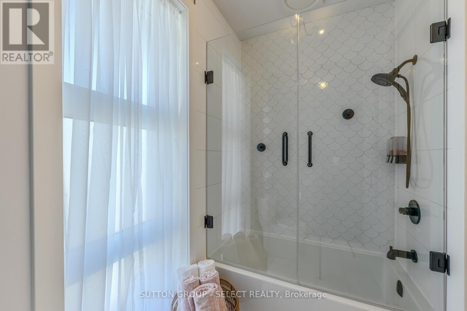 7 Valleyview Crescent, Middlesex Centre, Ontario  N0L 1R0 - Photo 30 - X12758506