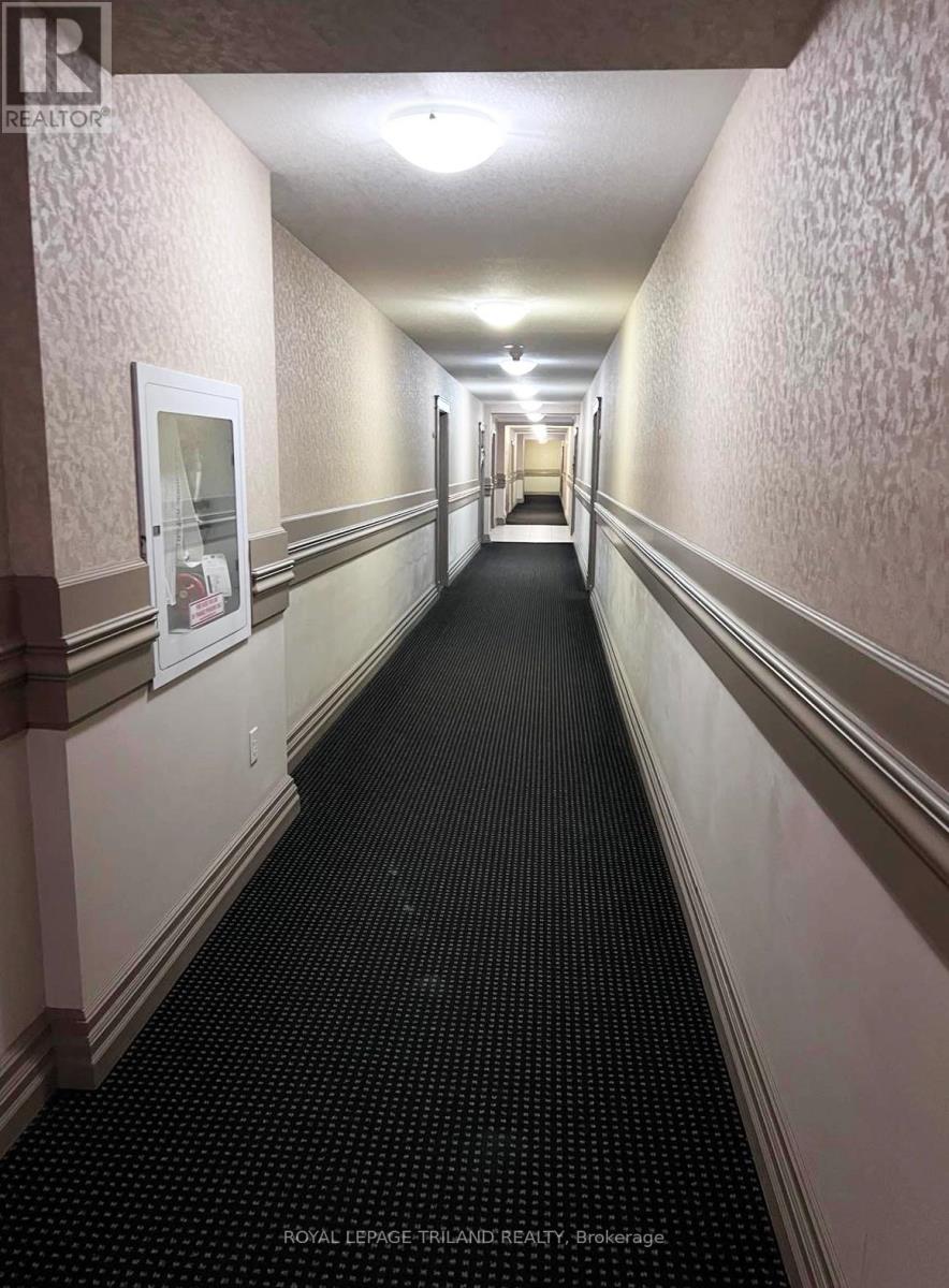 909 - 1030 Coronation Drive, London North, Ontario  N6G 0G5 - Photo 4 - X12758466