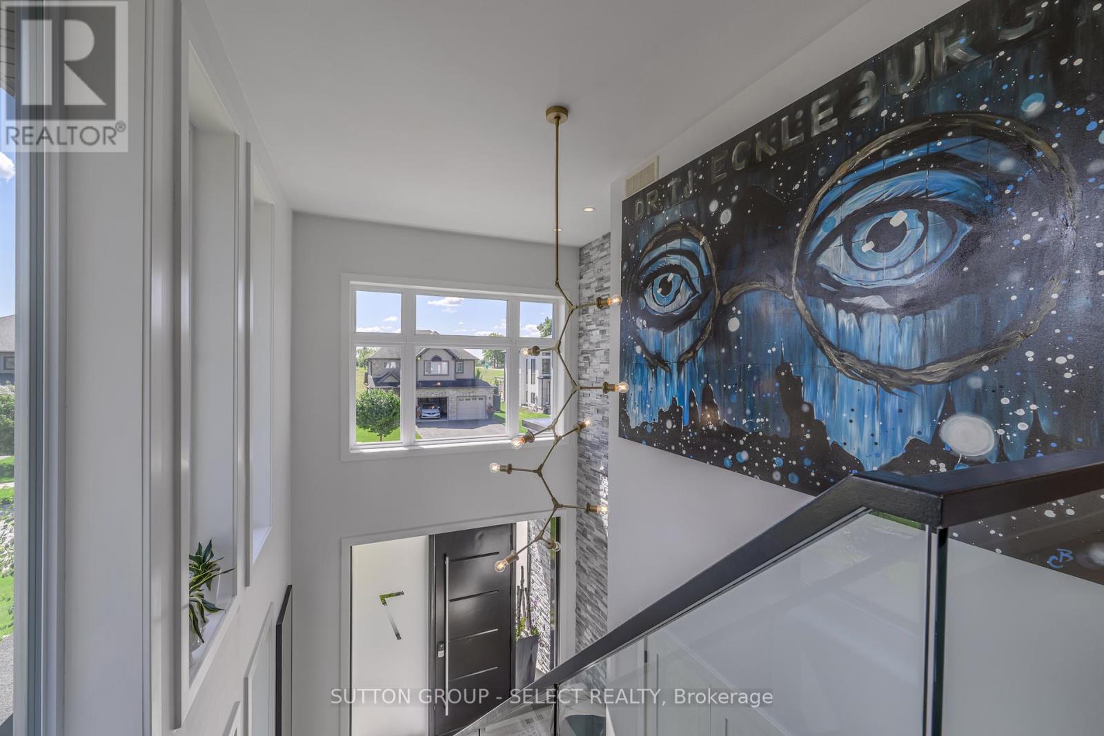 Photo 19 of 49 for 7 Valleyview Crescent