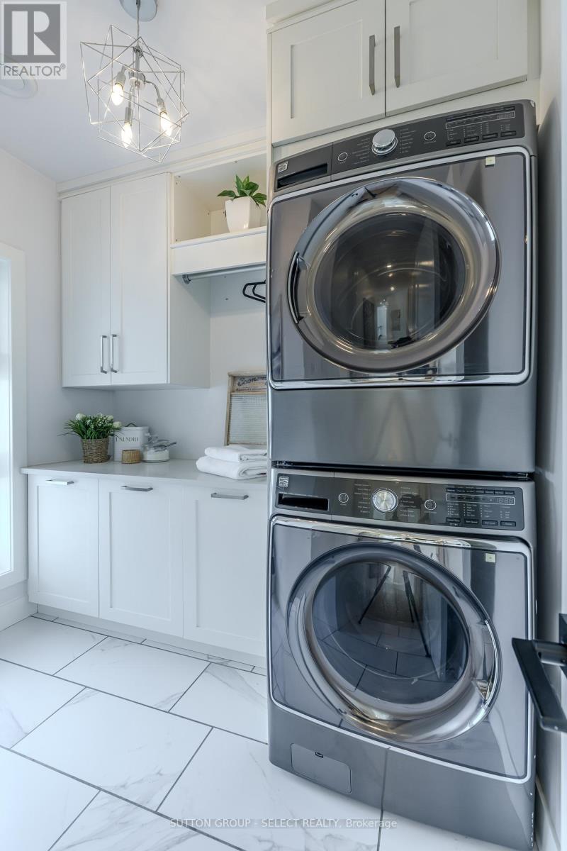 Photo 32 of 49 for 7 Valleyview Crescent