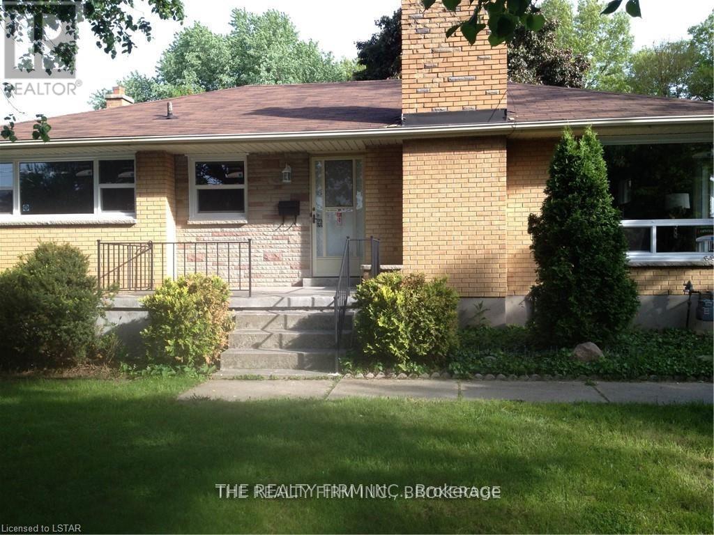 683 Fanshawe Park Road E, London North (North H), Ontario  N5X 1L4 - Photo 1 - X12758522