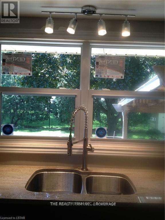 683 Fanshawe Park Road E, London North (North H), Ontario  N5X 1L4 - Photo 8 - X12758522