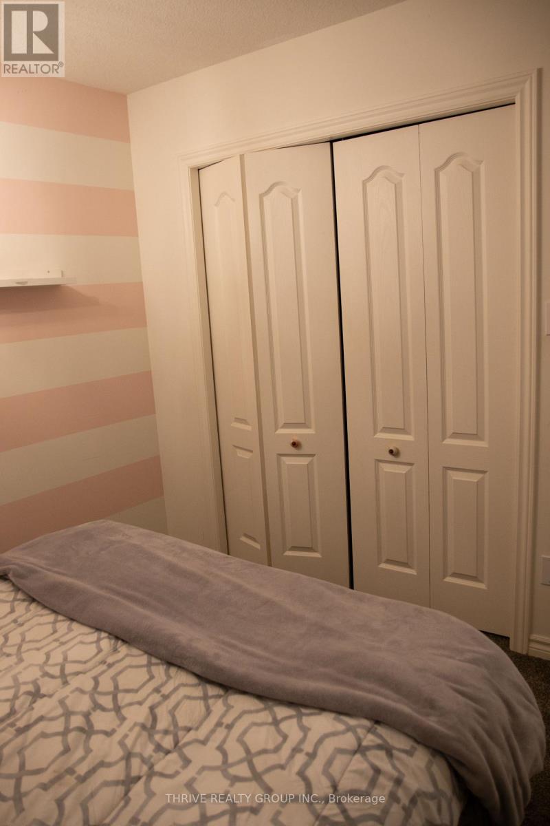 803 Wild Rose Lane, London North (North M), Ontario  N6H 5X4 - Photo 16 - X12758616